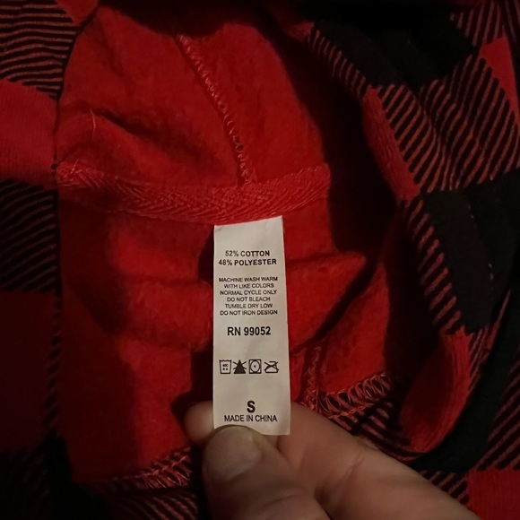Buffalo plaid unisex sweatshirt. Size small. NWOT. From The Drive clothing - Picture 3 of 3